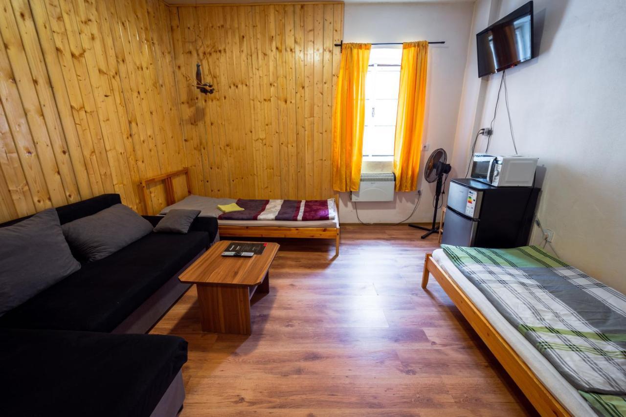 Red Point Hotel Tabor Bagian luar foto