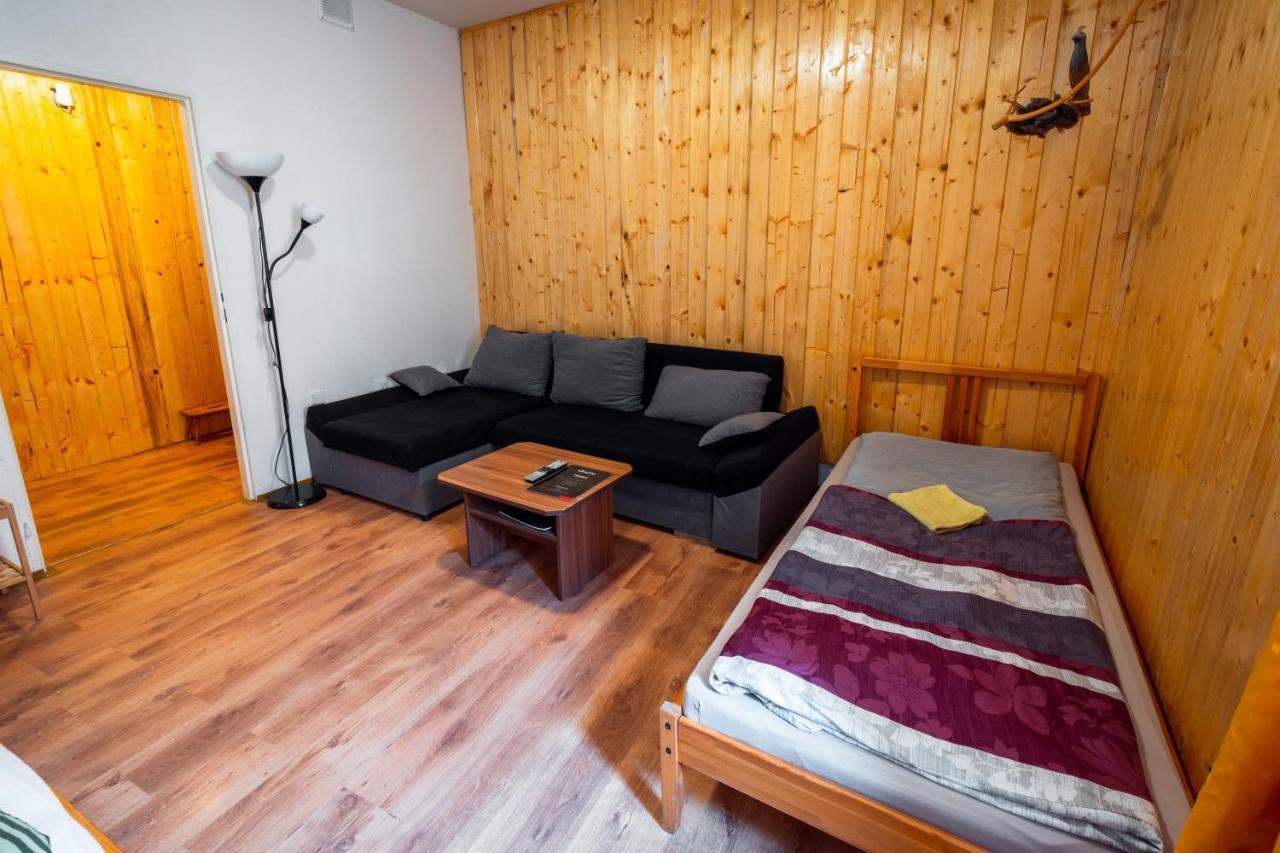Red Point Hotel Tabor Bagian luar foto