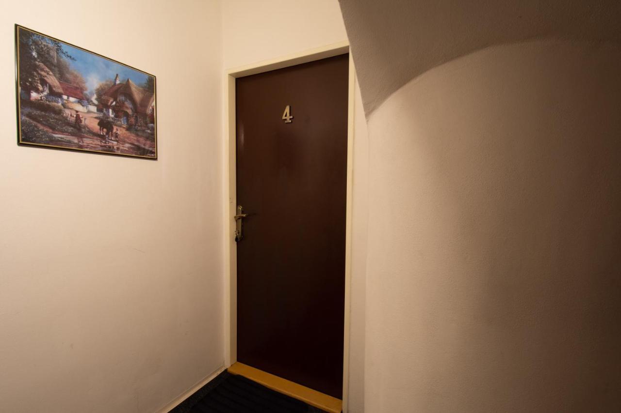Red Point Hotel Tabor Bagian luar foto
